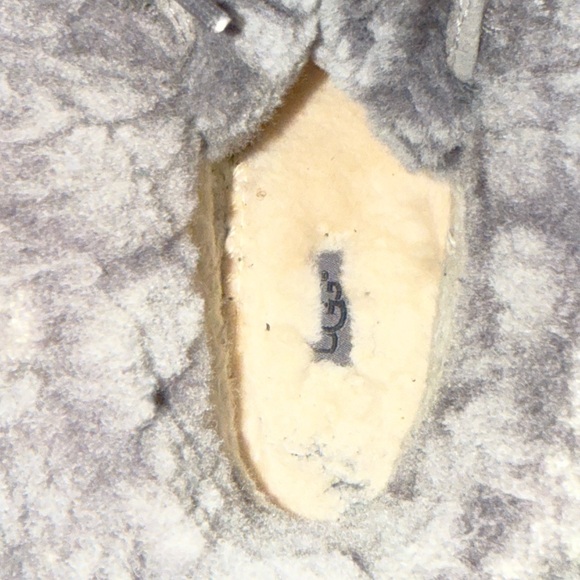 Ugg Boots ,size 9, Grey - Picture 13 of 13